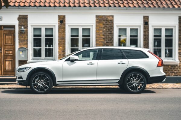 2023 Volvo XC90 Recharge Ultimate in Crystal White